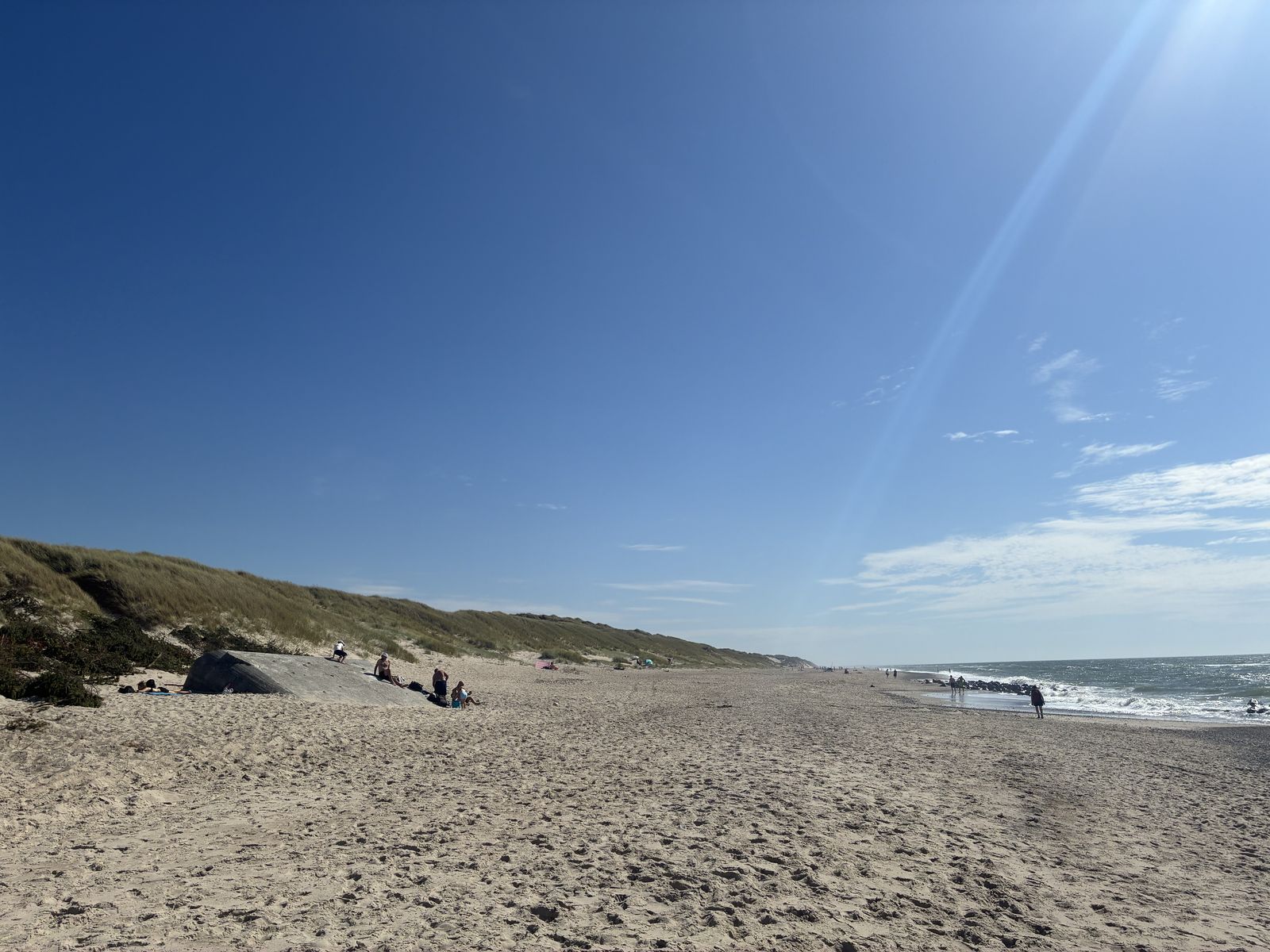 Breiter Sandstrand an der d&auml;nischen Nordseek&uuml;ste